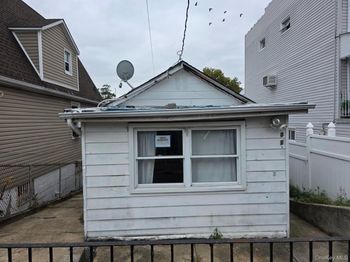 815 Swinton Avenue
