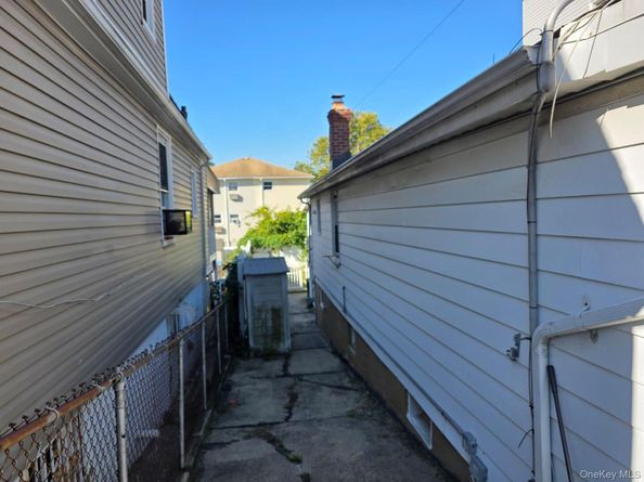 815 Swinton Avenue, Bronx NY 10465