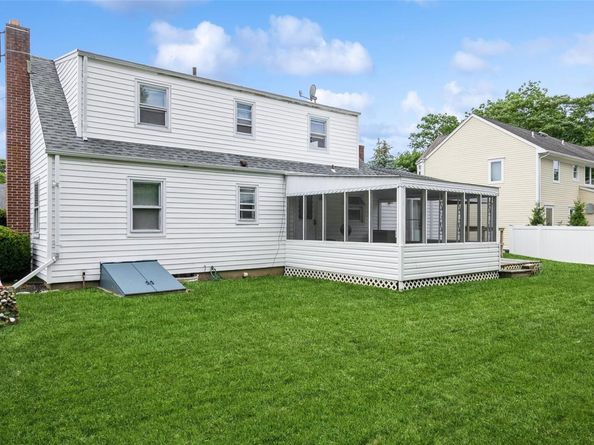 29 Cornell Street, East Northport NY 11731