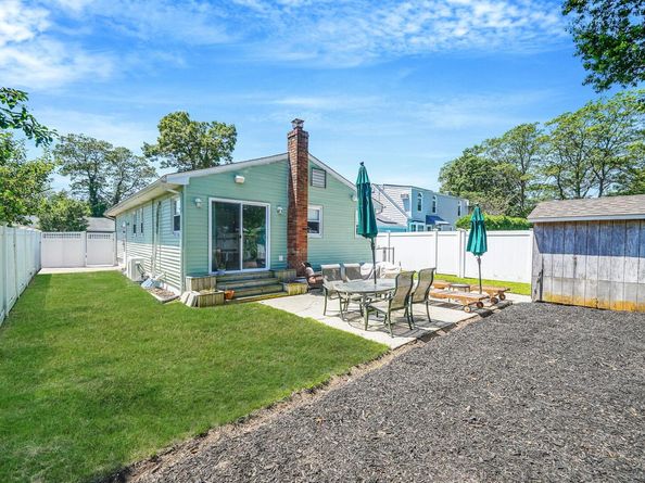 1345 Madison Avenue, West Islip NY 11795