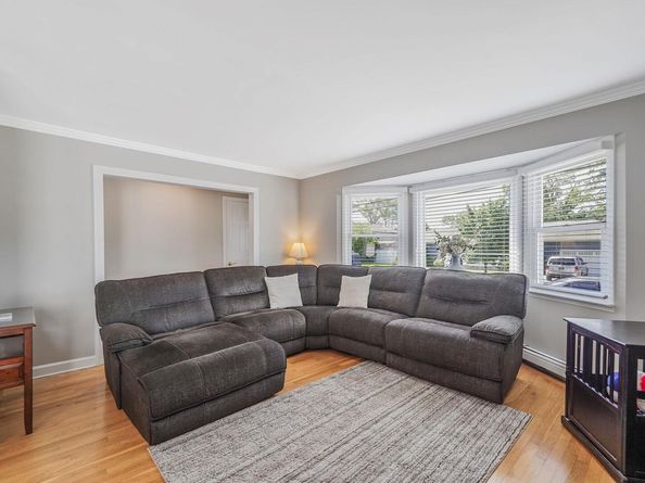 1345 Madison Avenue, West Islip NY 11795