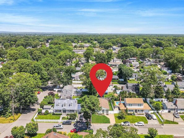 1345 Madison Avenue, West Islip NY 11795