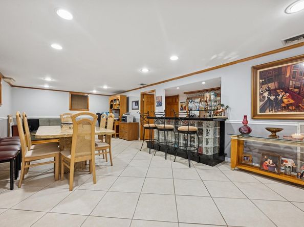 64-58 215th St, Bayside NY 11364