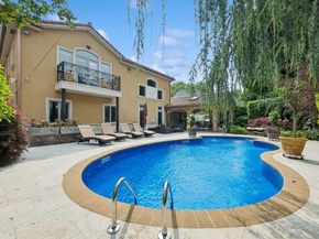 64-58 215th St, Bayside NY 11364
