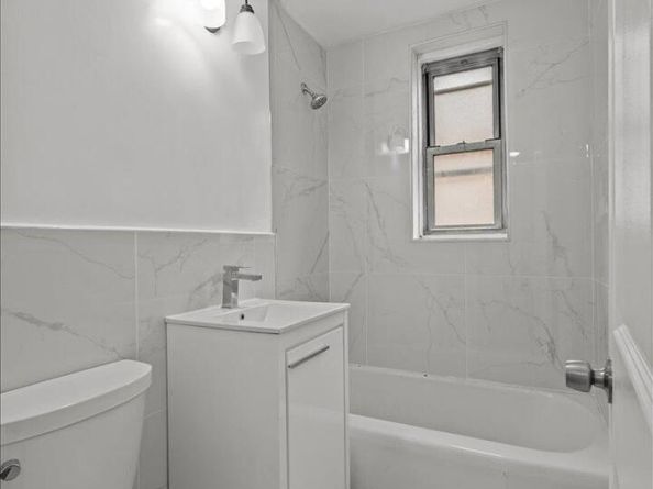2107 Wallace Avenue 4G, Bronx NY 10462
