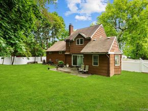 18 Nursery Road, Melville NY 11747
