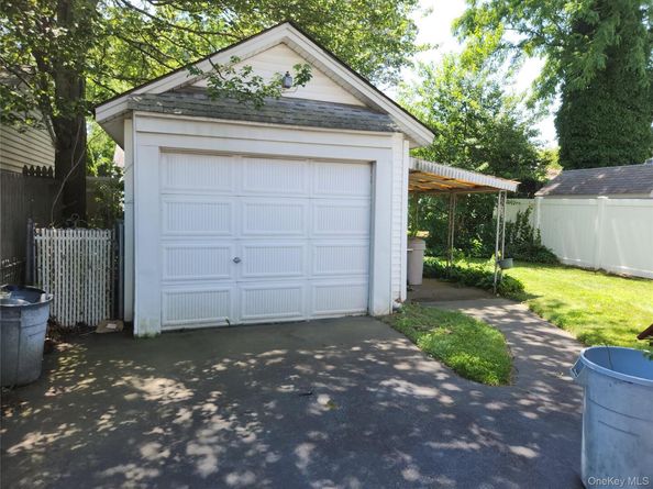 14 W Argyle Street, Valley Stream NY 11580