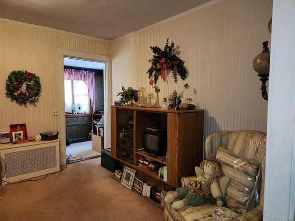 14 W Argyle Street, Valley Stream NY 11580