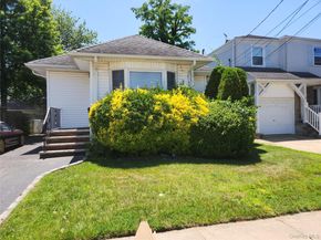 14 W Argyle Street, Valley Stream NY 11580
