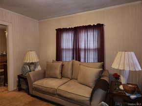 14 W Argyle Street, Valley Stream NY 11580