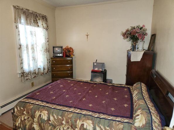 14 W Argyle Street, Valley Stream NY 11580