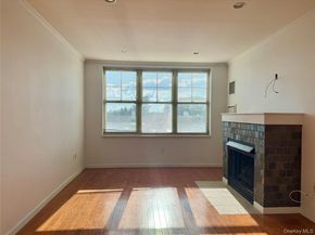 300 Mamaroneck Avenue 823, White Plains NY 10605