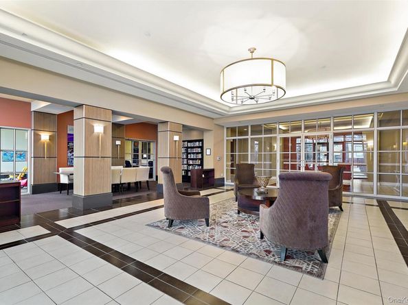 300 Mamaroneck Avenue 823, White Plains NY 10605