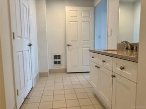 300 Mamaroneck Avenue 823, White Plains NY 10605