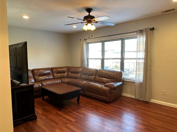 94 Bailey Court 94, Middle Island NY 11953