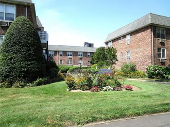 20 Daley Place