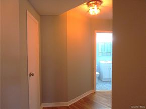 20 Daley Place 225, Lynbrook NY 11563