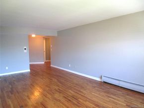 20 Daley Place 225, Lynbrook NY 11563