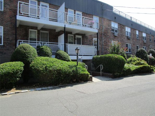 20 Daley Place 225, Lynbrook NY 11563