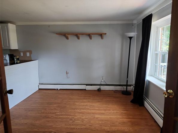 20 Marilynn Street, East Islip NY 11730