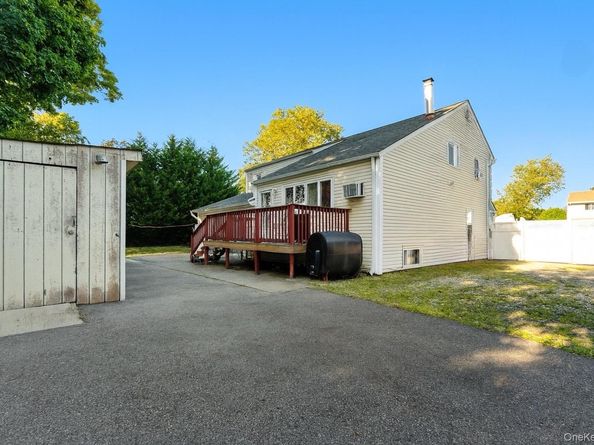 214 Tree Avenue, Central Islip NY 11722