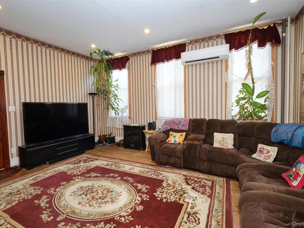 586 Onderdonk Avenue, Ridgewood NY 11385