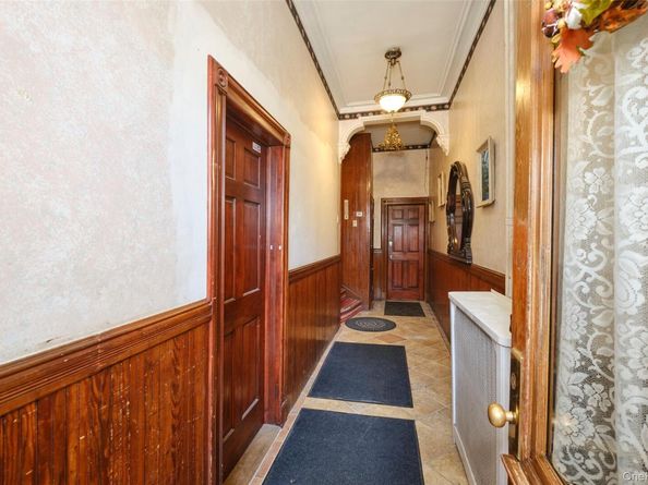 586 Onderdonk Avenue, Ridgewood NY 11385