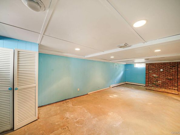 2581 Locust Avenue, Ronkonkoma NY 11779