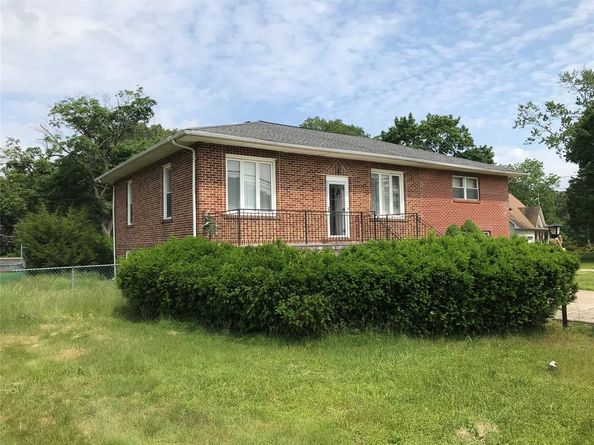 514 Sweet Hollow Road, Melville NY 11747