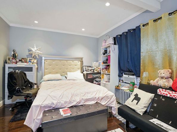 70-49 66th Place, Glendale NY 11385