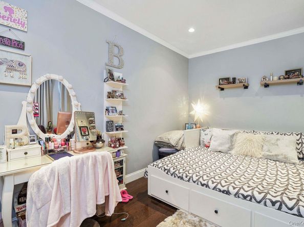 70-49 66th Place, Glendale NY 11385