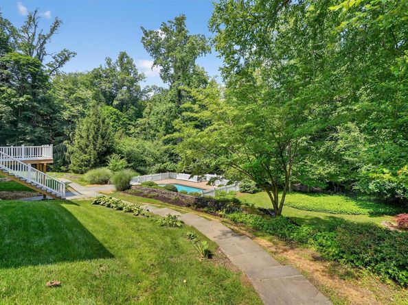 9 Flanders Lane, Cortlandt Manor NY 10567