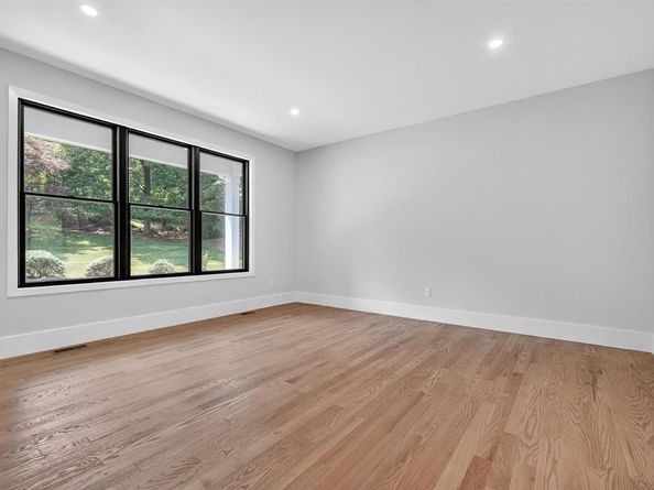 9 Flanders Lane, Cortlandt Manor NY 10567