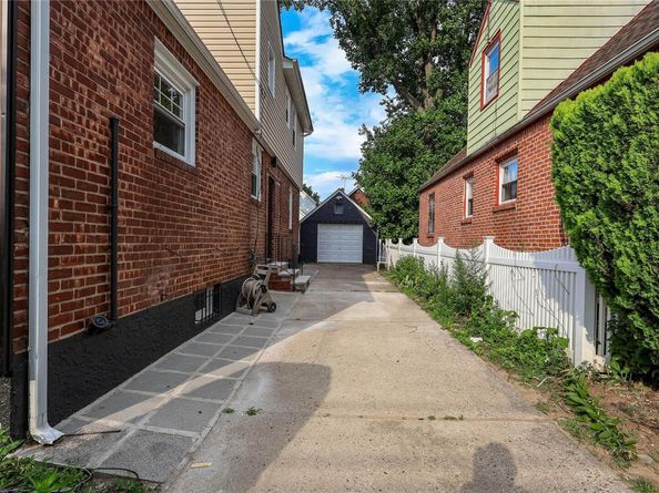 118-27 201st Street, Saint Albans NY 11412