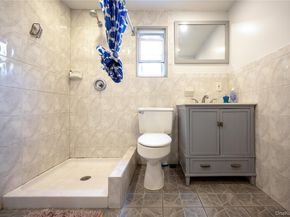 122 Parsons Drive, Hempstead NY 11550