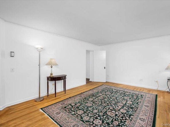 1352 Midland 3Q, Bronxville NY 10708