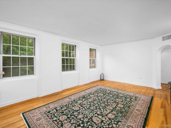 1352 Midland 3Q, Bronxville NY 10708