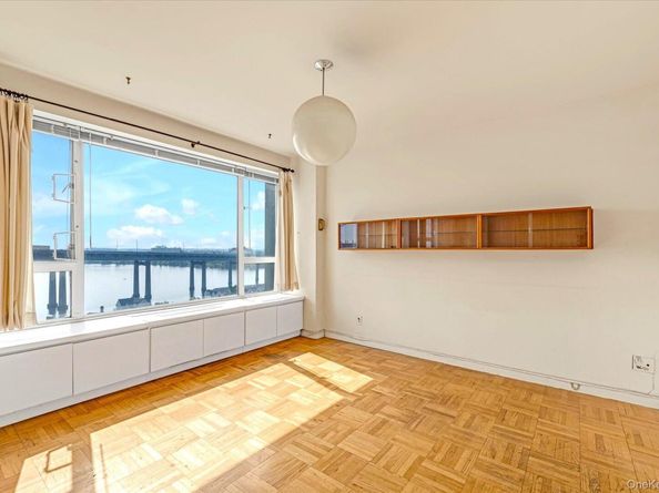 166-25 Powells Cove Boulevard 11L, Beechhurst NY 11357