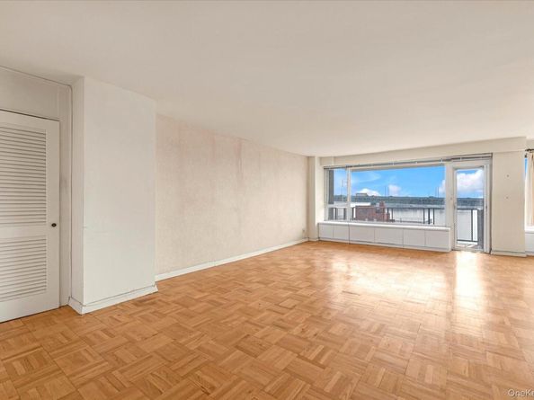 166-25 Powells Cove Boulevard 11L, Beechhurst NY 11357