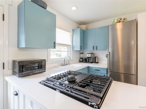 4019 Noyac Road, Sag Harbor NY 11963