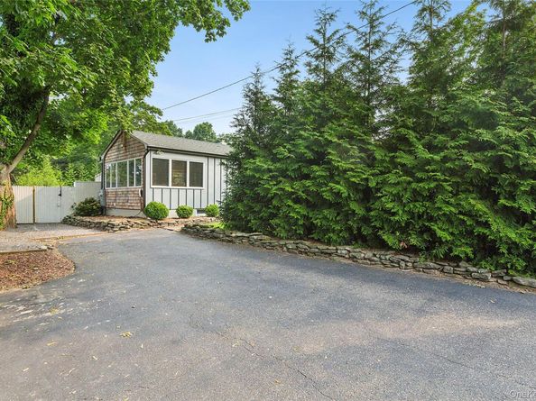 4019 Noyac Road, Sag Harbor NY 11963