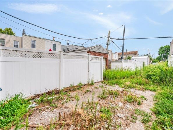 6906 79th Street, Middle Village NY 11379