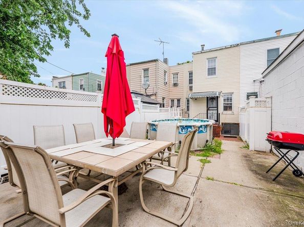 6906 79th Street, Middle Village NY 11379