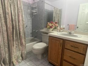 42 Primrose Lane 42, North Babylon NY 11703