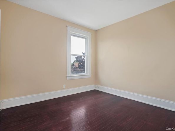 55 Ramsey Avenue, Yonkers NY 10701