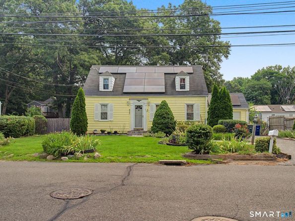 142 Travis Drive, Bridgeport CT 06606