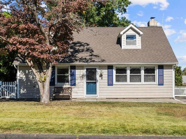 36 Middlebury Street, Stamford CT 06902