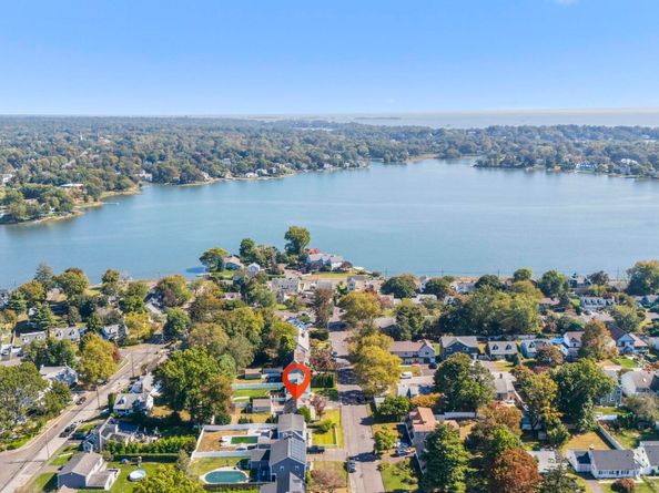 36 Middlebury Street, Stamford CT 06902