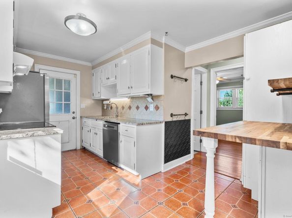 36 Middlebury Street, Stamford CT 06902