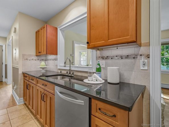 217 Huntington Road, Stratford CT 06614